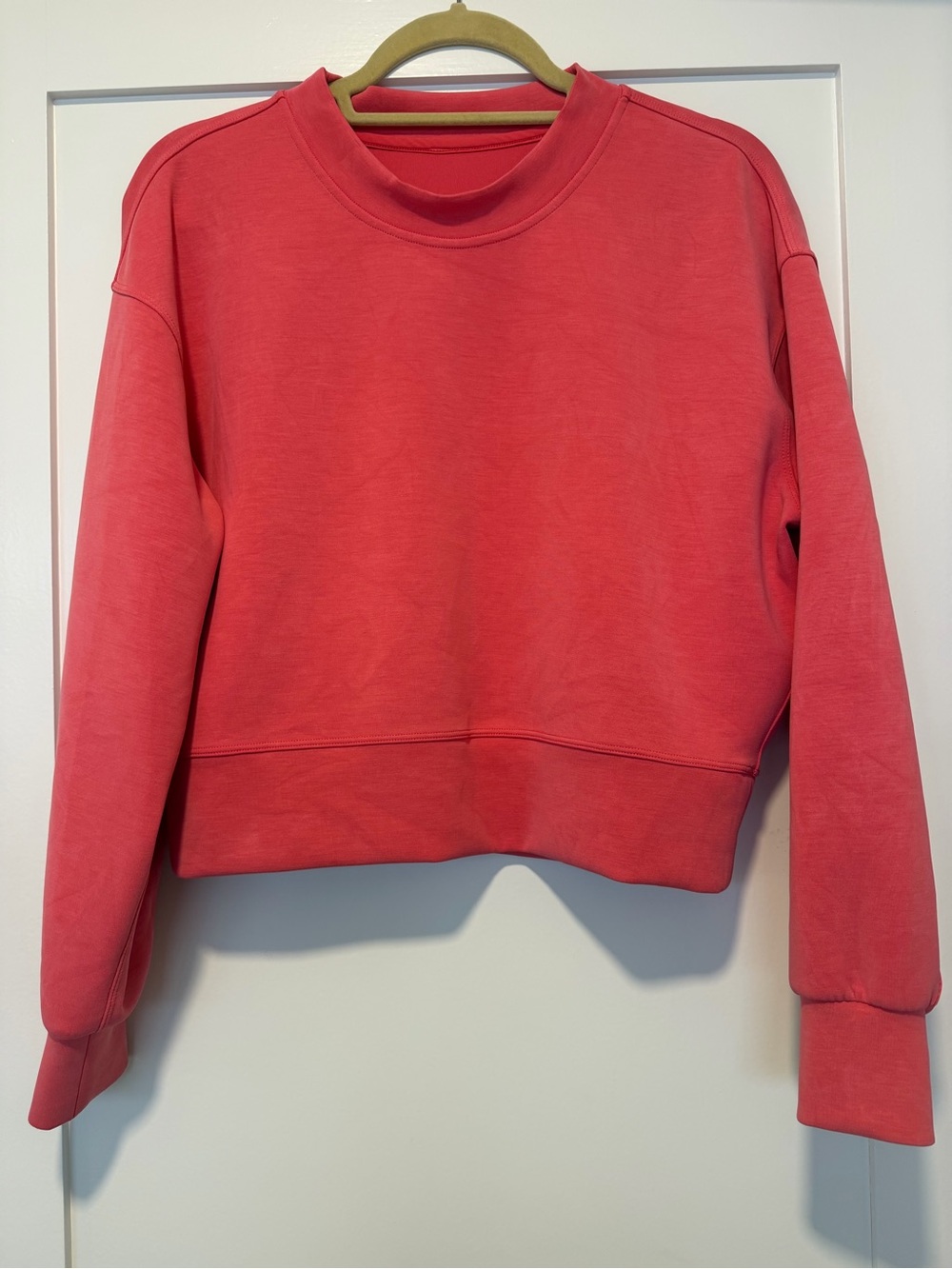 Lululemon Softstreme Perfectly Oversized Cropped Crew in Sonic Pink | size 0